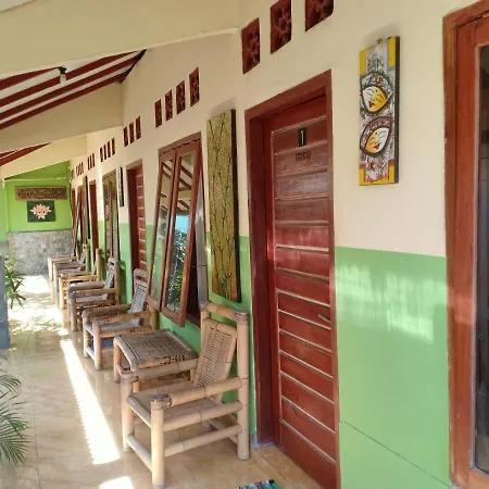 Izzi Homestay Gili Trawangan Exterior photo