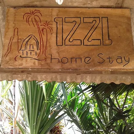 Izzi Homestay Gili Trawangan Exterior photo